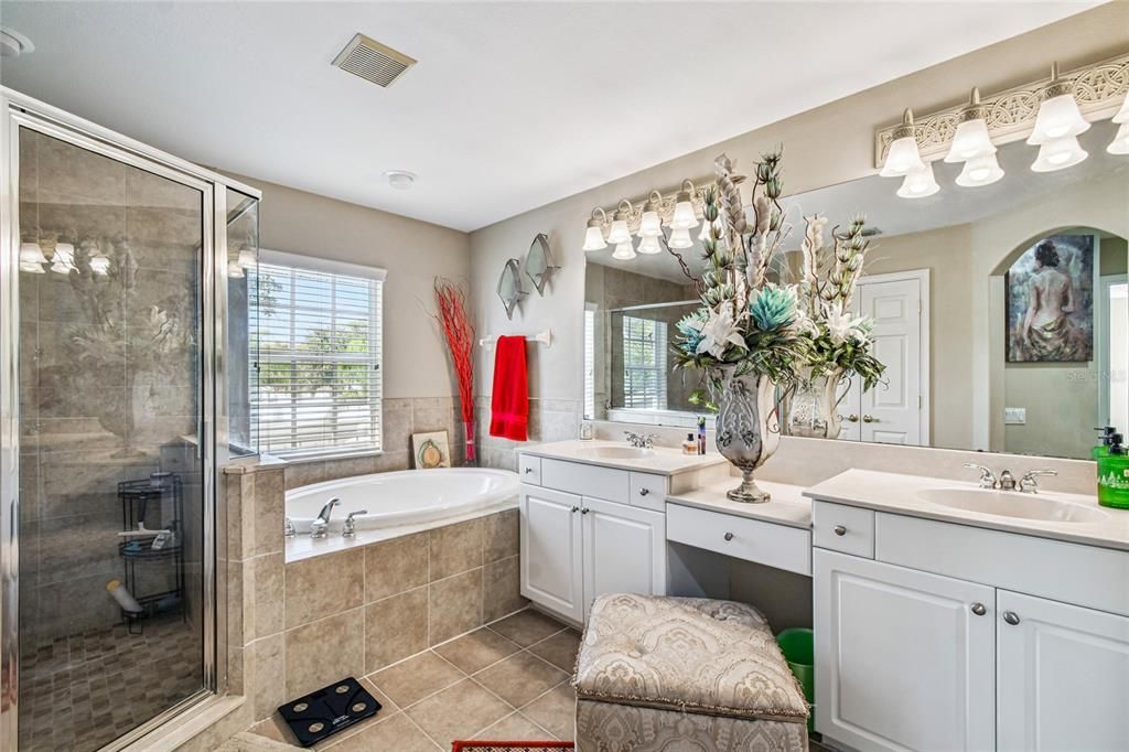 待售: $549,000 (3 贝兹, 3 浴室, 2157 平方英尺)