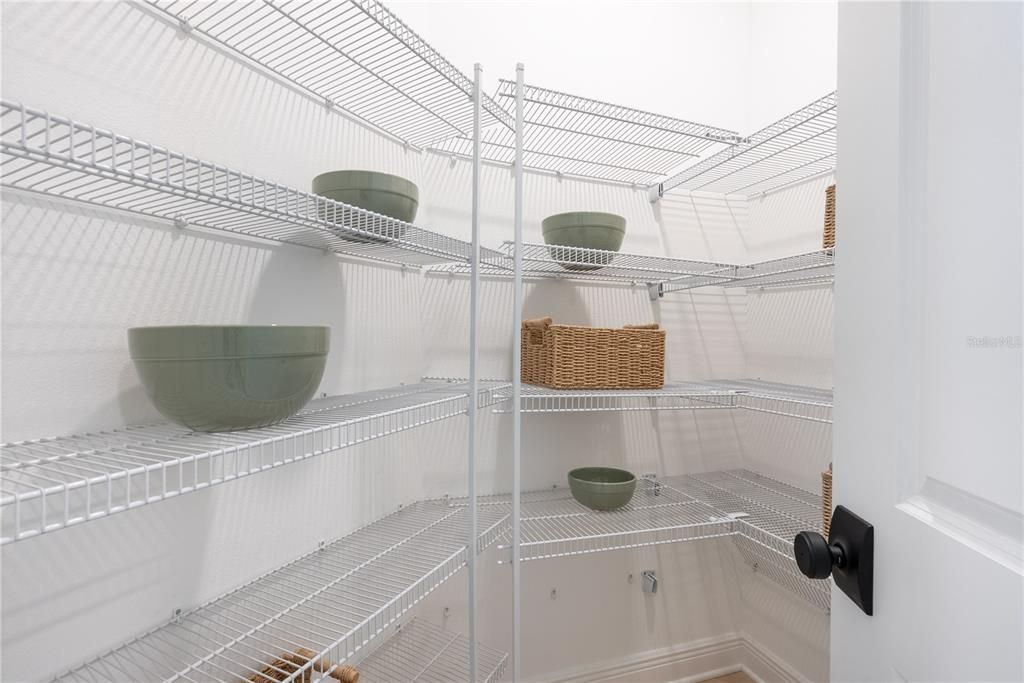 На продажу: $550,689 (3 спален, 2 ванн, 2425 Квадратных фут)