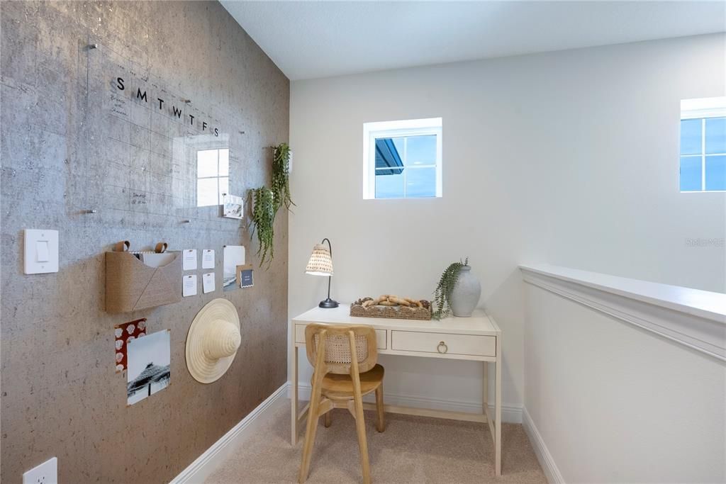 На продажу: $550,689 (3 спален, 2 ванн, 2425 Квадратных фут)