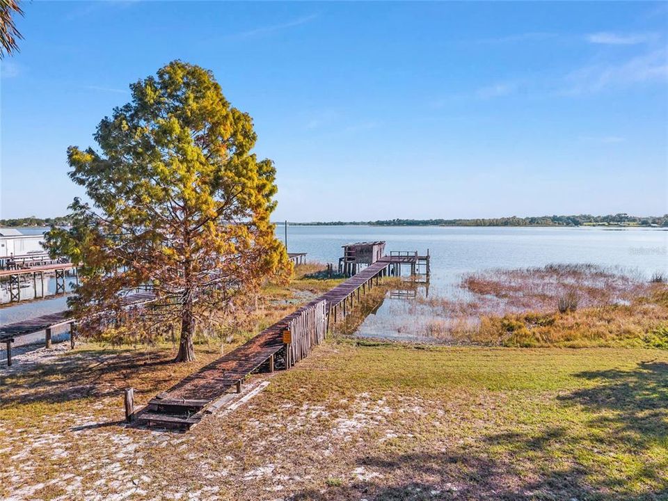 合同活跃: $525,000 (2 贝兹, 1 浴室, 948 平方英尺)