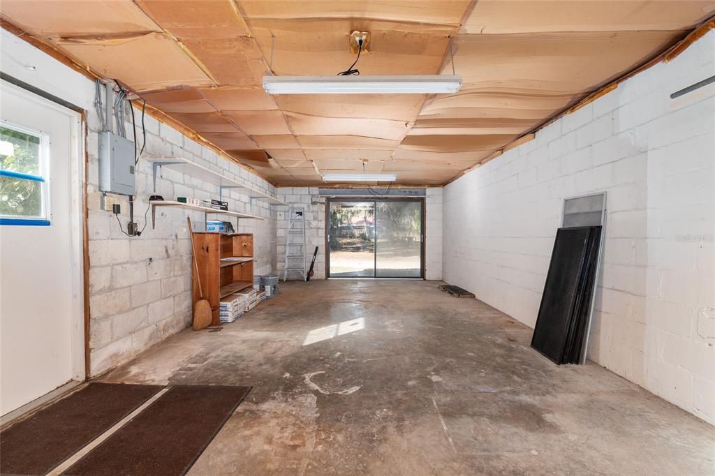 合同活跃: $525,000 (2 贝兹, 1 浴室, 948 平方英尺)