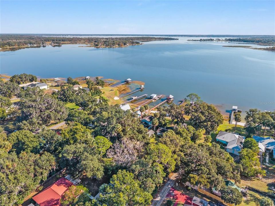 合同活跃: $525,000 (2 贝兹, 1 浴室, 948 平方英尺)