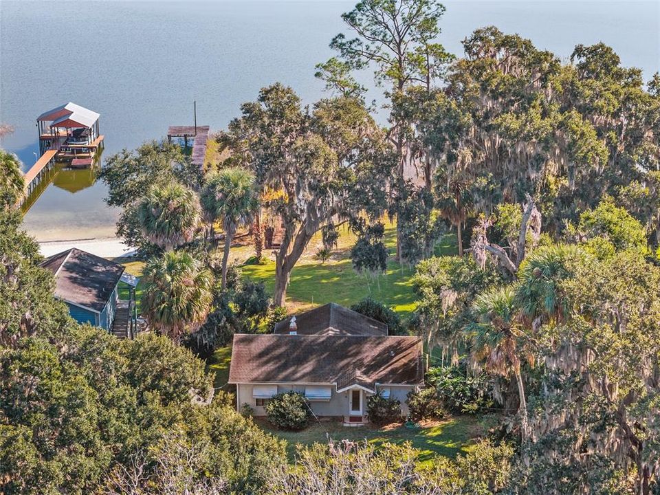 合同活跃: $525,000 (2 贝兹, 1 浴室, 948 平方英尺)