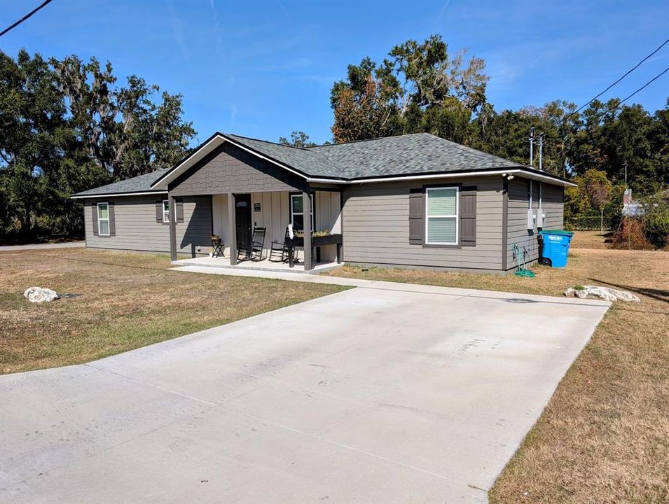 合同活跃: $32,000 (0.23 acres)