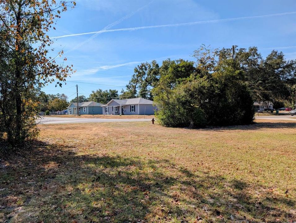 合同活跃: $32,000 (0.23 acres)