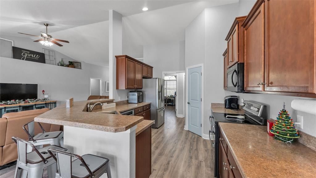 For Sale: $419,000 (4 beds, 2 baths, 2348 Square Feet)