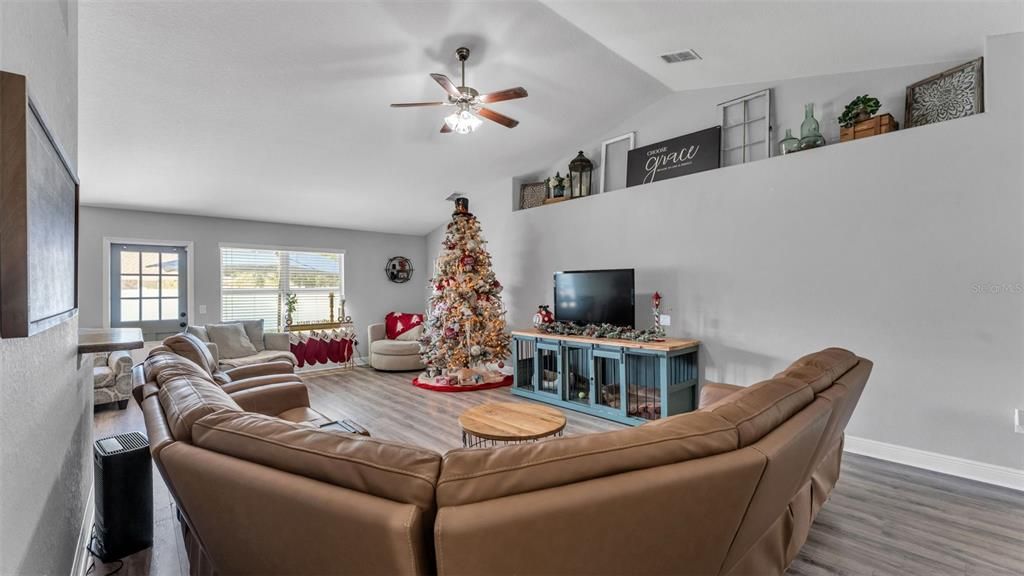 For Sale: $419,000 (4 beds, 2 baths, 2348 Square Feet)