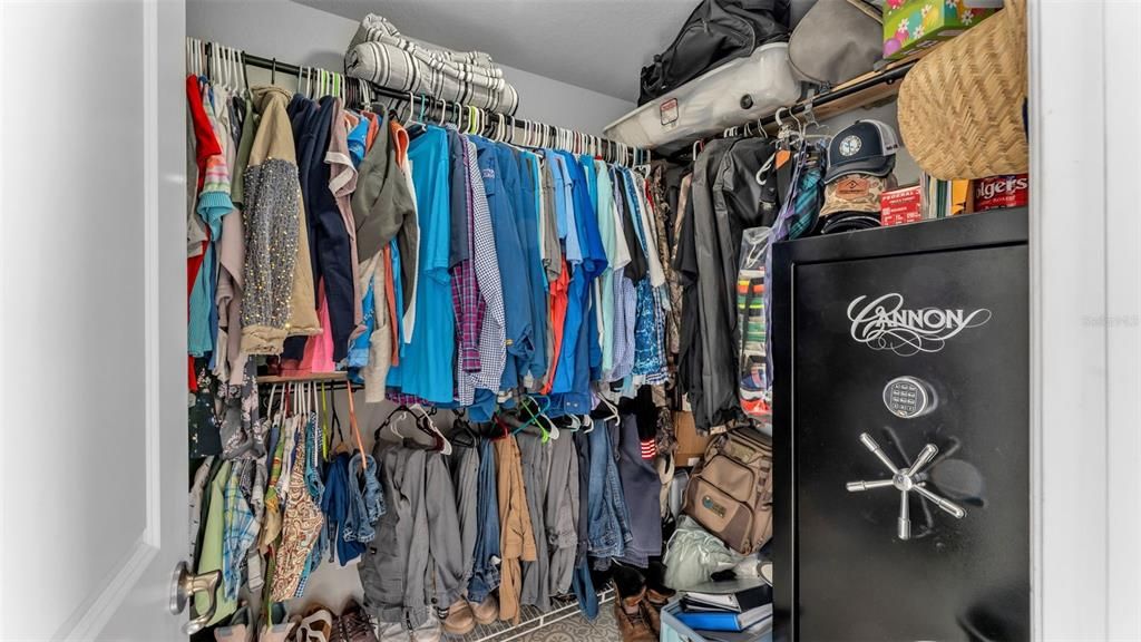 For Sale: $419,000 (4 beds, 2 baths, 2348 Square Feet)