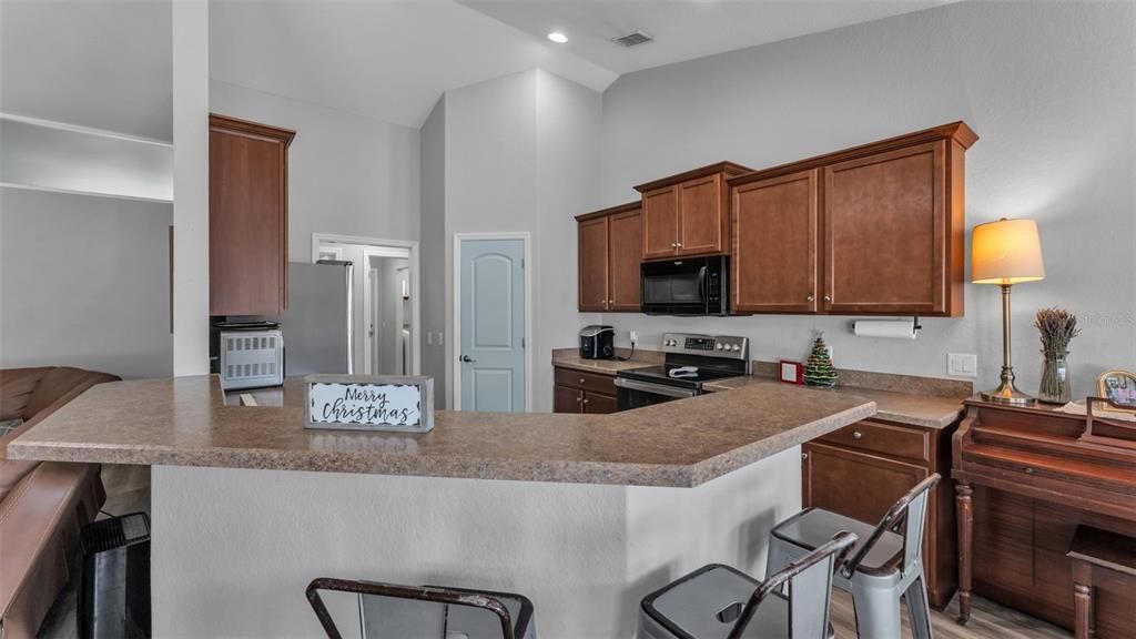 For Sale: $419,000 (4 beds, 2 baths, 2348 Square Feet)