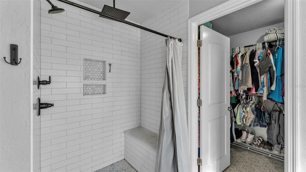 For Sale: $419,000 (4 beds, 2 baths, 2348 Square Feet)