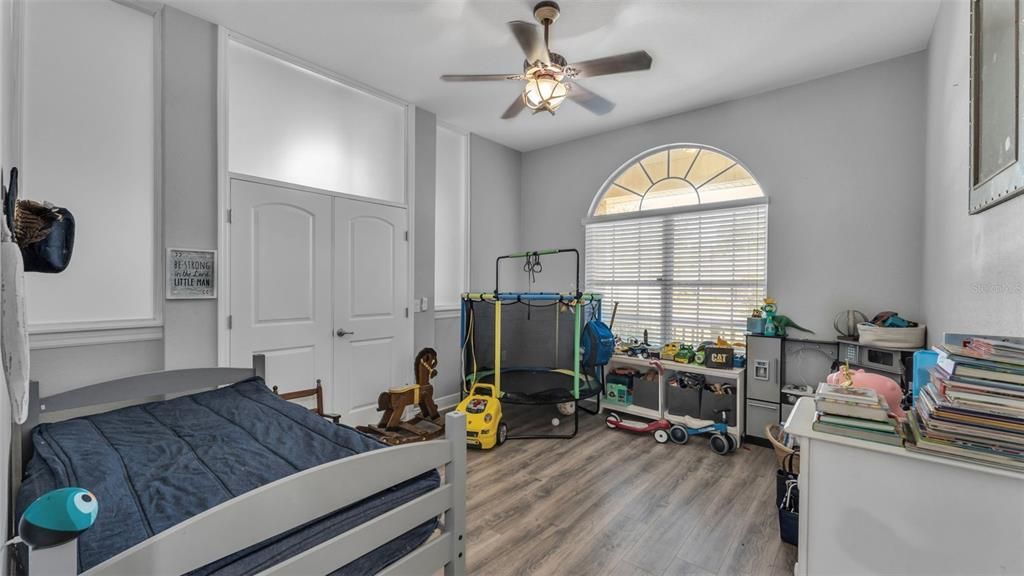 For Sale: $419,000 (4 beds, 2 baths, 2348 Square Feet)