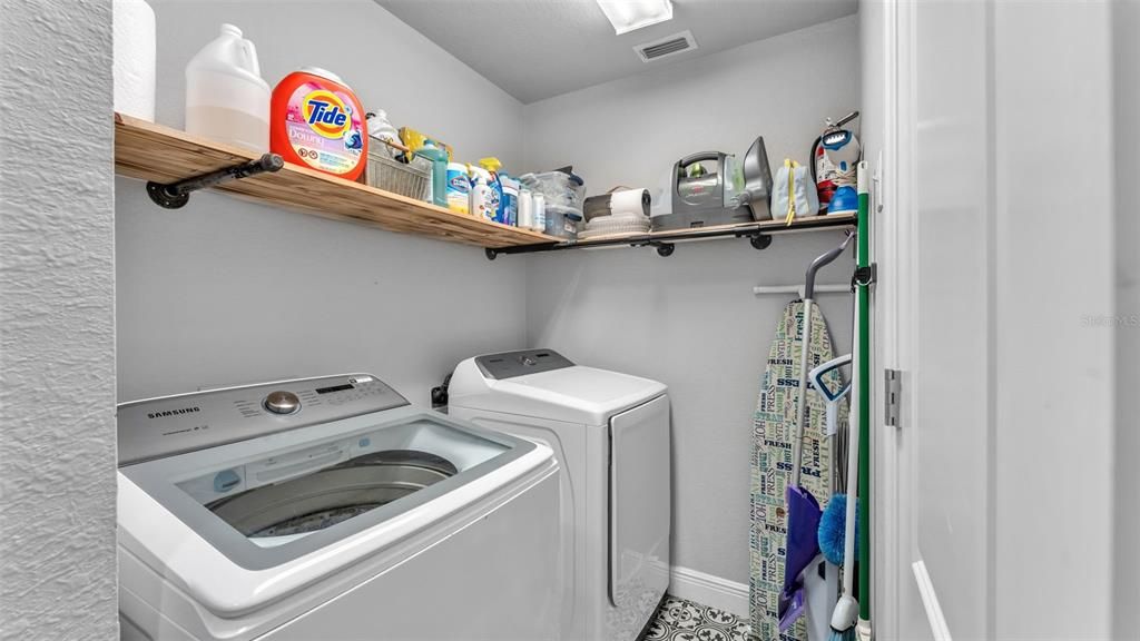 For Sale: $419,000 (4 beds, 2 baths, 2348 Square Feet)