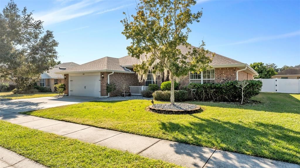 For Sale: $419,000 (4 beds, 2 baths, 2348 Square Feet)