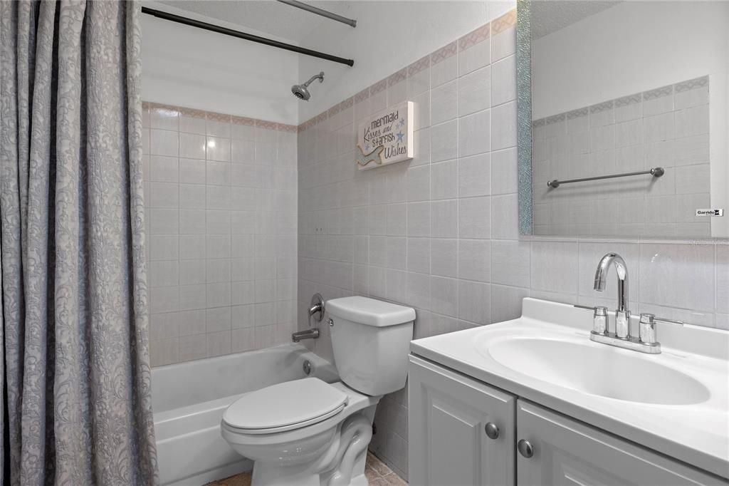 На продажу: $560,000 (4 спален, 3 ванн, 3000 Квадратных фут)