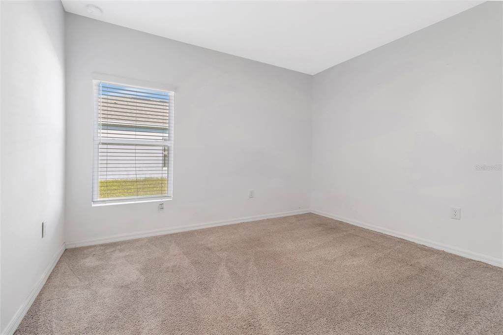 На продажу: $325,000 (4 спален, 2 ванн, 1845 Квадратных фут)