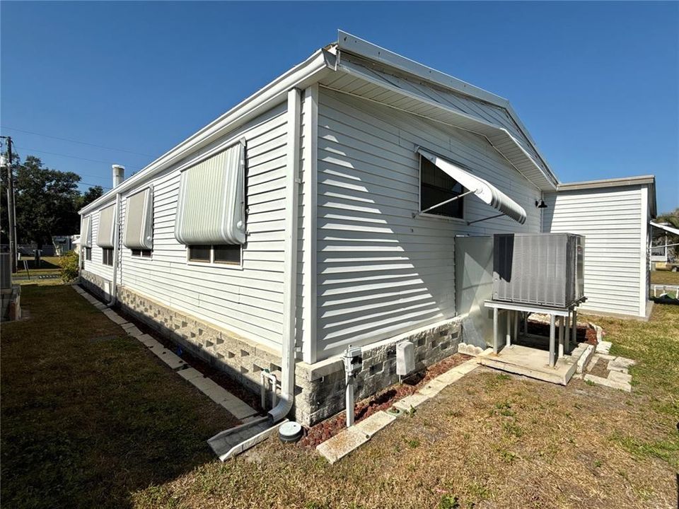 待售: $189,000 (2 贝兹, 2 浴室, 1206 平方英尺)