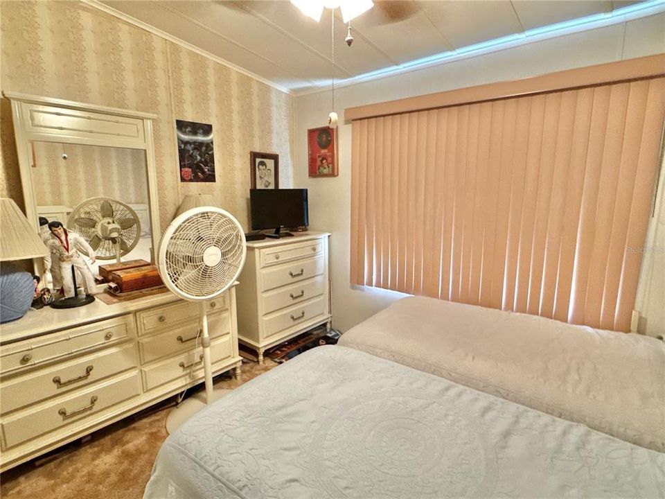 待售: $189,000 (2 贝兹, 2 浴室, 1206 平方英尺)