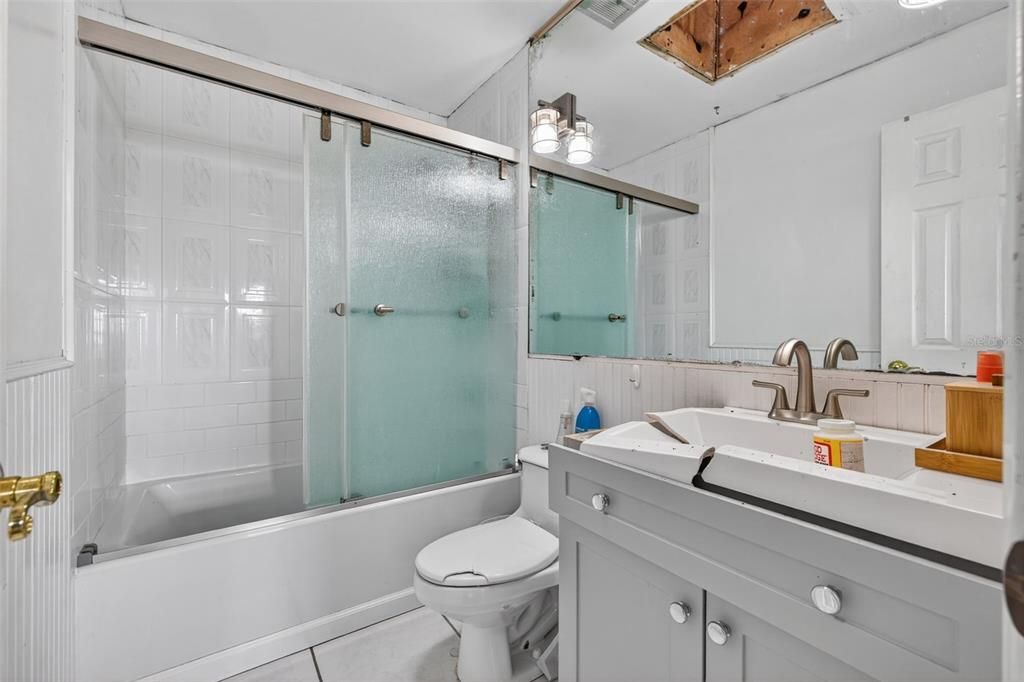 For Sale: $475,000 (4 beds, 2 baths, 2272 Square Feet)