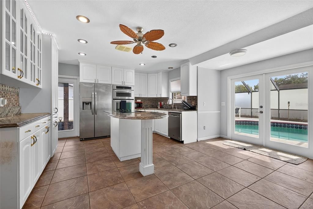 For Sale: $475,000 (4 beds, 2 baths, 2272 Square Feet)