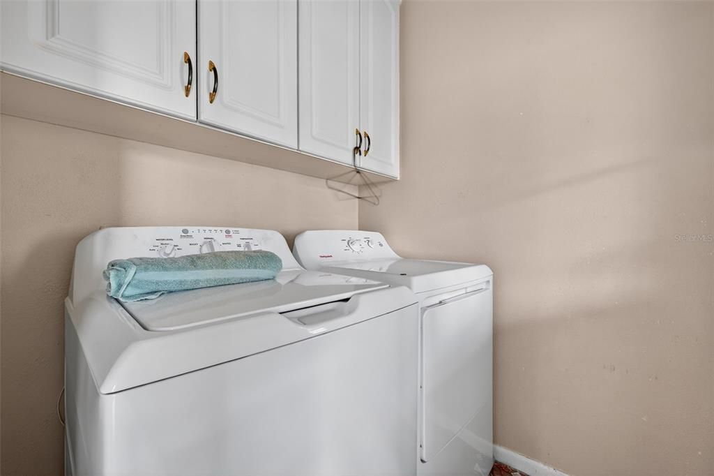 For Sale: $475,000 (4 beds, 2 baths, 2272 Square Feet)