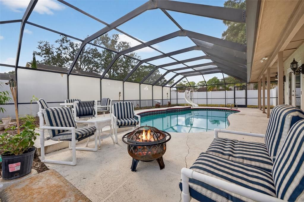 For Sale: $475,000 (4 beds, 2 baths, 2272 Square Feet)