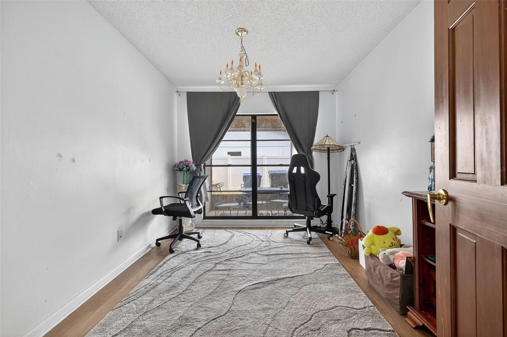 For Sale: $475,000 (4 beds, 2 baths, 2272 Square Feet)