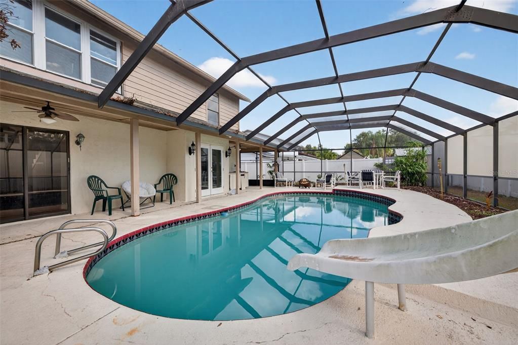 For Sale: $475,000 (4 beds, 2 baths, 2272 Square Feet)