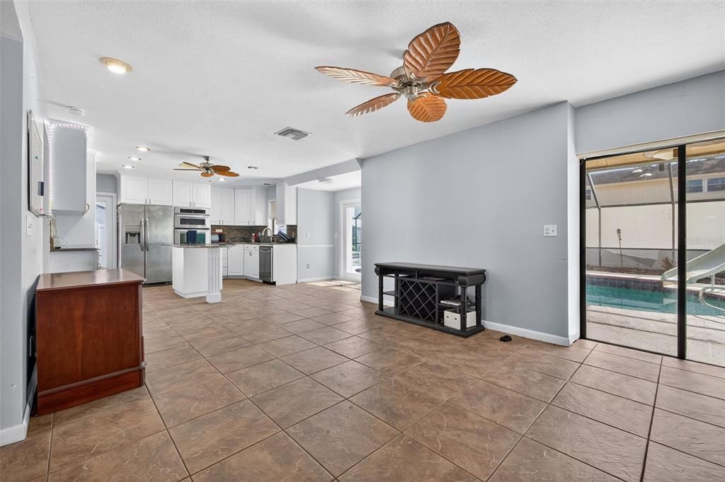 For Sale: $475,000 (4 beds, 2 baths, 2272 Square Feet)