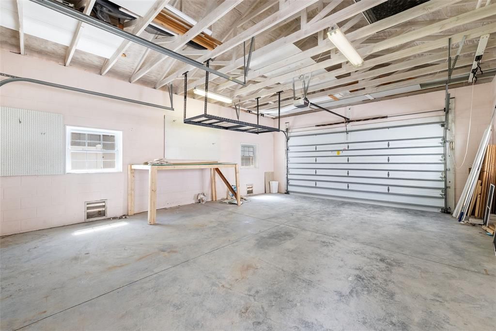 For Rent: $8,000 (4 beds, 3 baths, 1869 Square Feet)