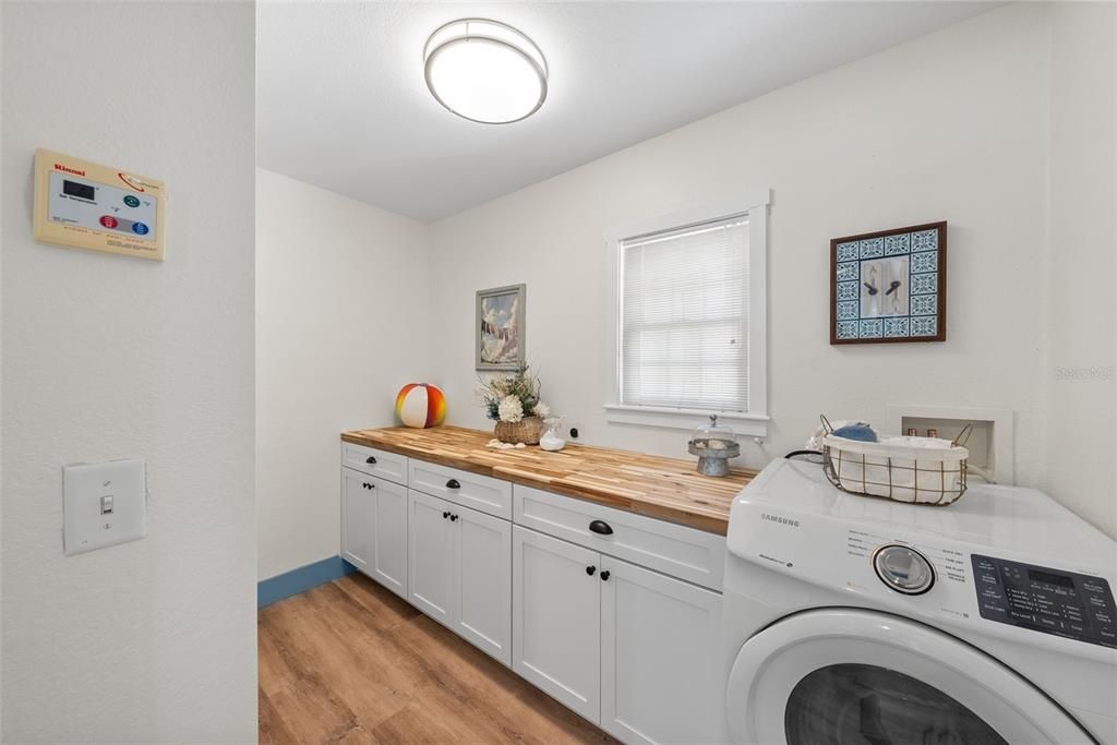 For Rent: $8,000 (4 beds, 3 baths, 1869 Square Feet)