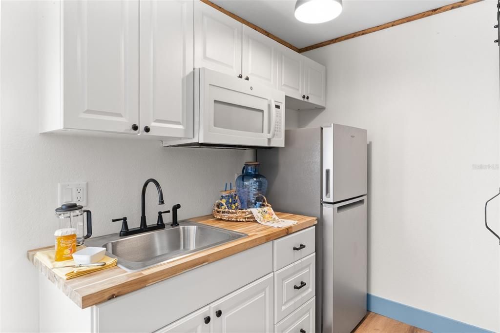 For Rent: $8,000 (4 beds, 3 baths, 1869 Square Feet)