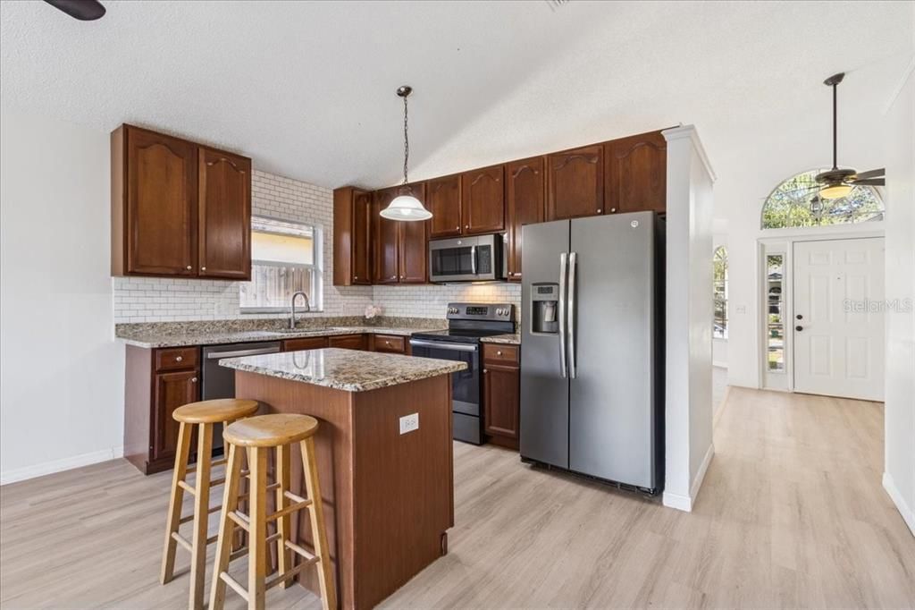 待售: $405,000 (3 贝兹, 2 浴室, 1455 平方英尺)