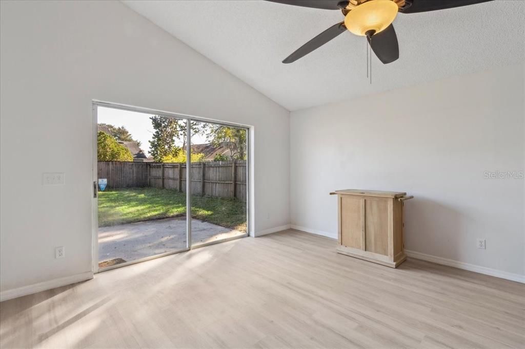 待售: $405,000 (3 贝兹, 2 浴室, 1455 平方英尺)