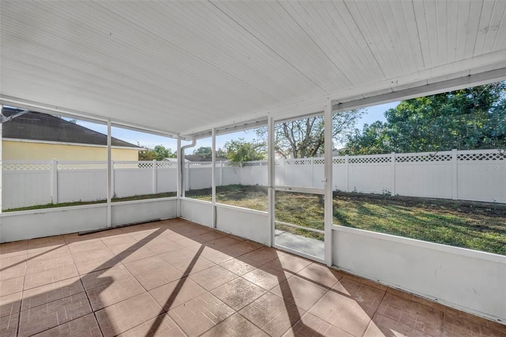 На продажу: $329,900 (5 спален, 3 ванн, 2144 Квадратных фут)