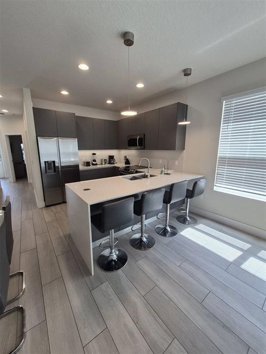 For Sale: $475,000 (4 beds, 3 baths, 1845 Square Feet)