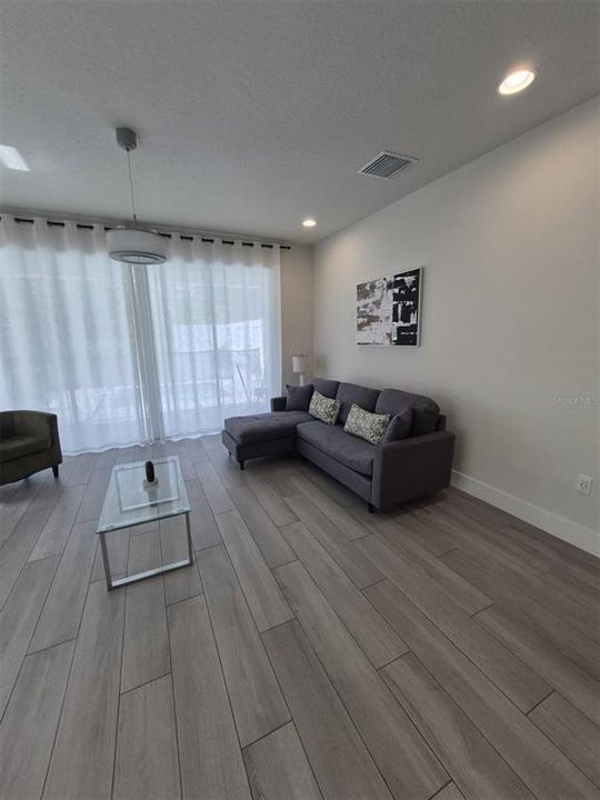 For Sale: $475,000 (4 beds, 3 baths, 1845 Square Feet)