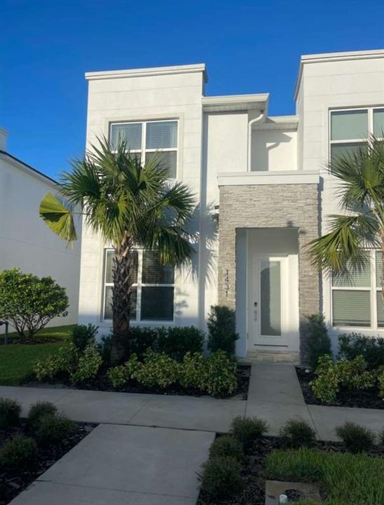 For Sale: $475,000 (4 beds, 3 baths, 1845 Square Feet)