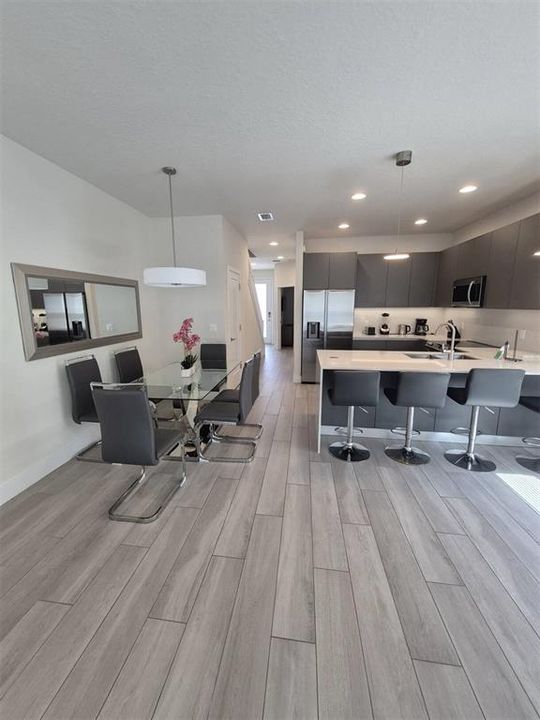 For Sale: $475,000 (4 beds, 3 baths, 1845 Square Feet)