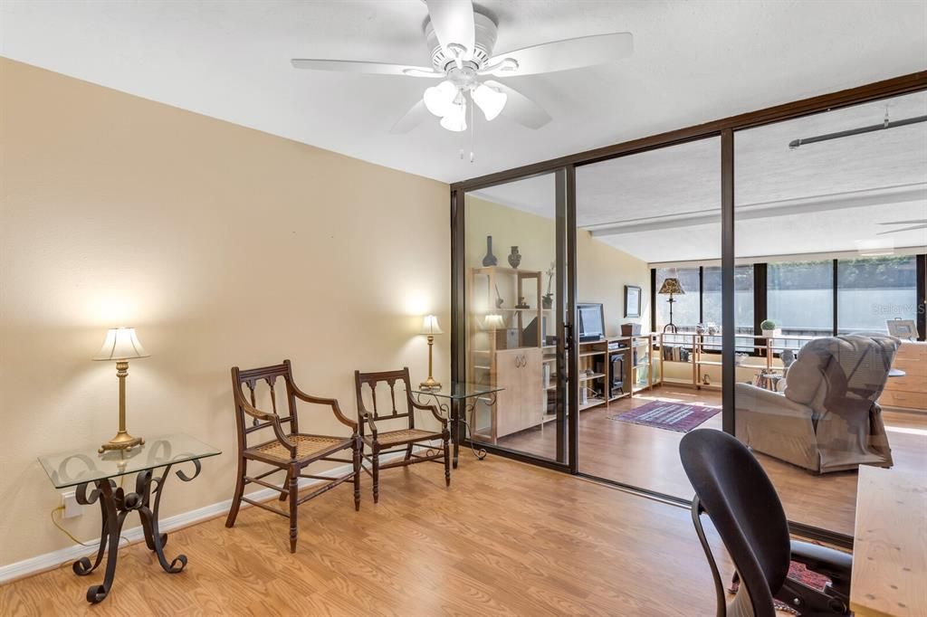 For Sale: $310,000 (2 beds, 2 baths, 1032 Square Feet)