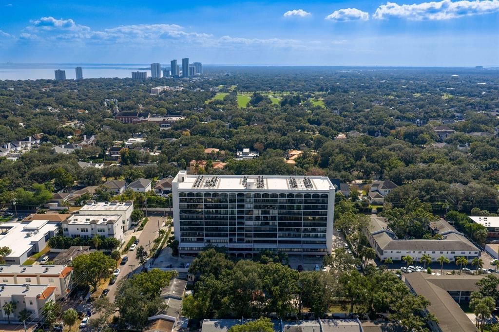 For Sale: $310,000 (2 beds, 2 baths, 1032 Square Feet)