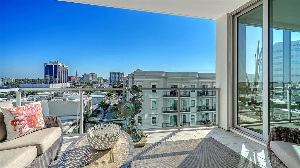 For Sale: $1,295,000 (2 beds, 2 baths, 1513 Square Feet)