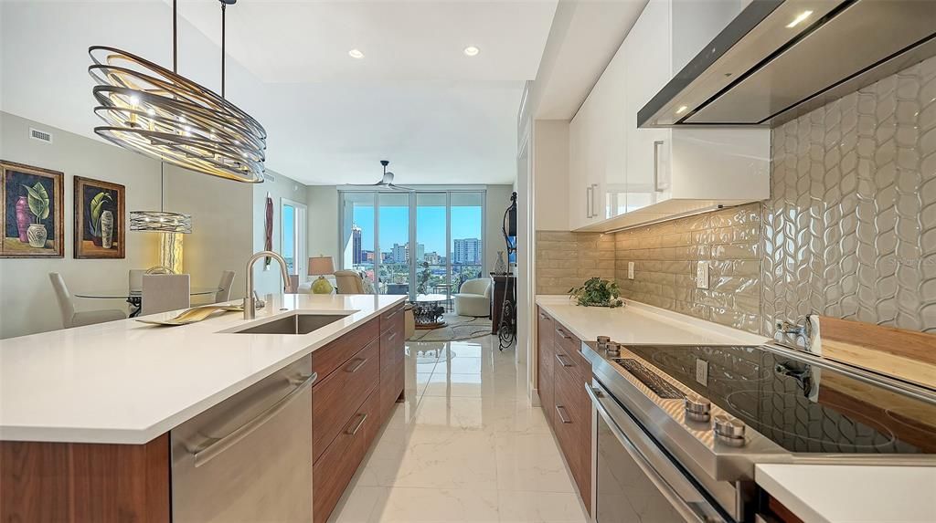 For Sale: $1,295,000 (2 beds, 2 baths, 1513 Square Feet)