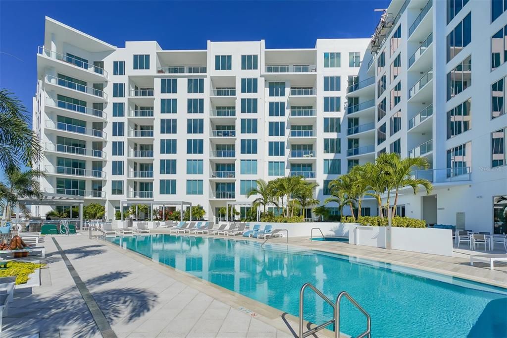 For Sale: $1,295,000 (2 beds, 2 baths, 1513 Square Feet)