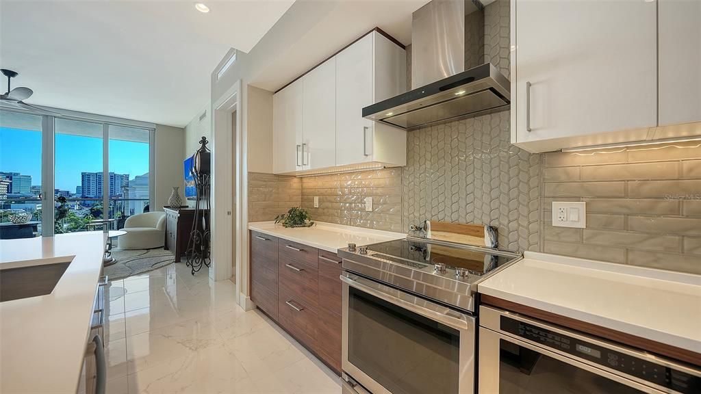 For Sale: $1,295,000 (2 beds, 2 baths, 1513 Square Feet)