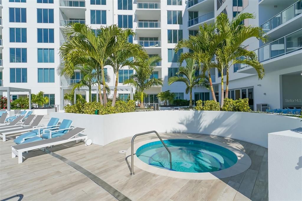 For Sale: $1,295,000 (2 beds, 2 baths, 1513 Square Feet)