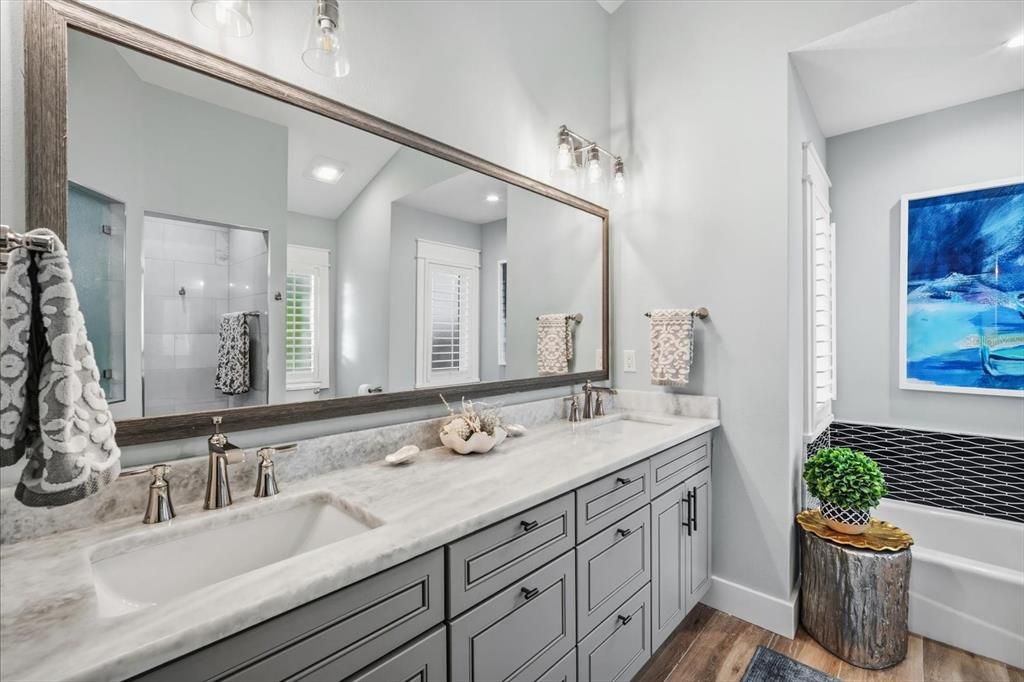 For Sale: $2,875,000 (5 beds, 4 baths, 2612 Square Feet)