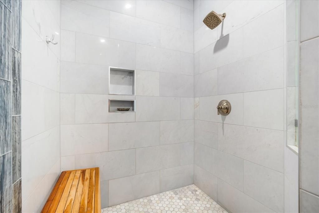 For Sale: $2,875,000 (5 beds, 4 baths, 2612 Square Feet)