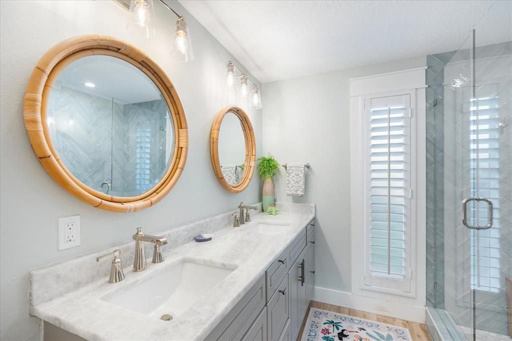 For Sale: $2,875,000 (5 beds, 4 baths, 2612 Square Feet)