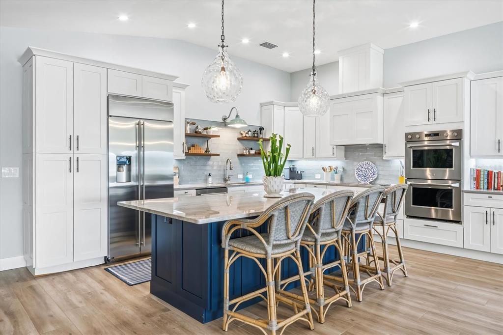 For Sale: $2,875,000 (5 beds, 4 baths, 2612 Square Feet)