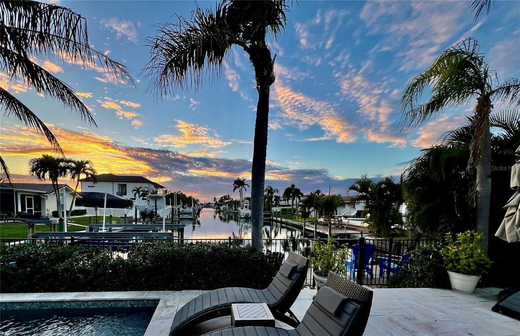 For Sale: $2,875,000 (5 beds, 4 baths, 2612 Square Feet)